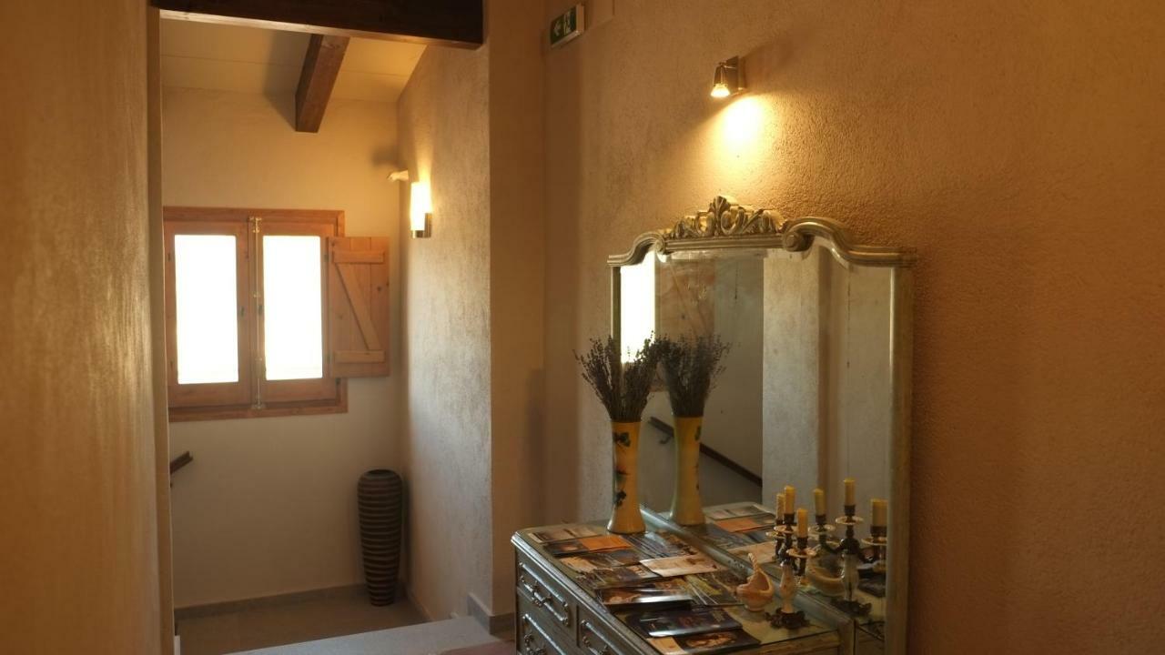 La Masia De Montpedros 佩拉达 外观 照片